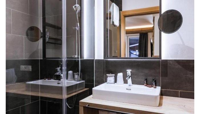 24 By Avenida Hotel & Residences poza 5