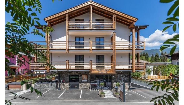 24 By Avenida Hotel & Residences poza 1