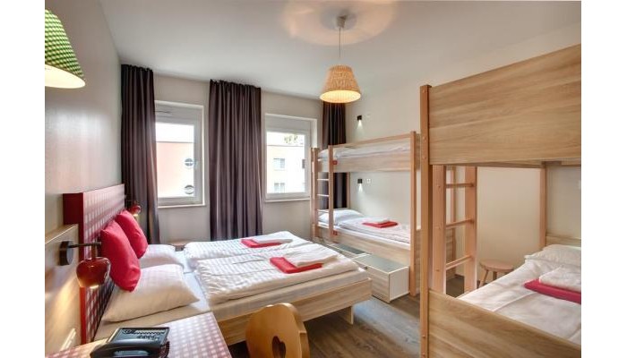 Meininger Hotel Salzburg City Center poza 8