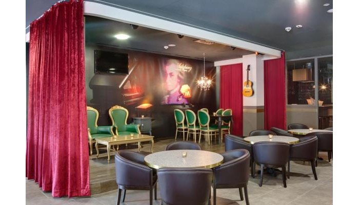 Meininger Hotel Salzburg City Center poza 9
