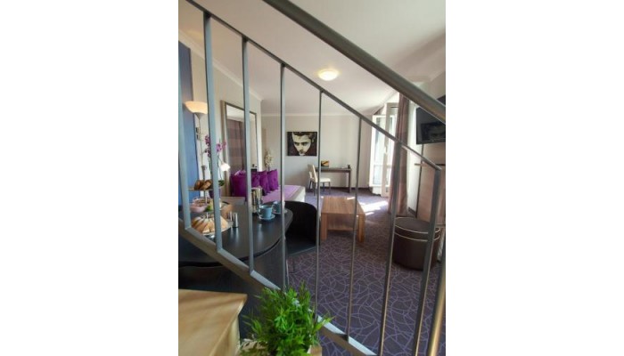 24hours Apartment Hotel poza 8