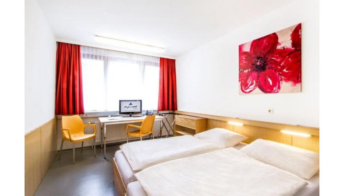 All You Need Hotel Vienna 4 poza 1
