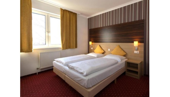 Arion Airport Hotel poza 4
