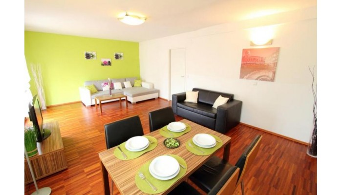 Royal Living Apartments poza 1