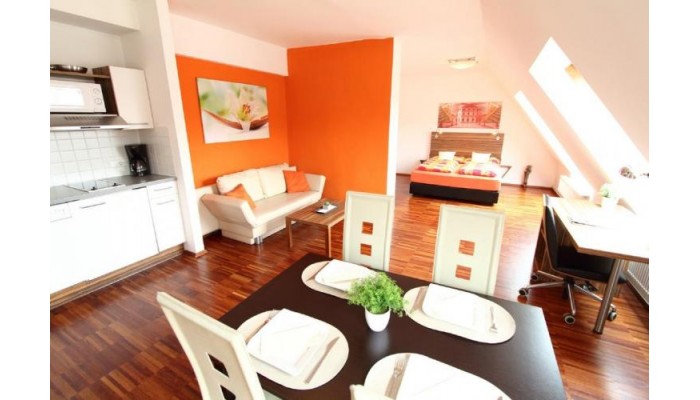 Royal Living Apartments poza 0